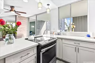 1521 Punahou St, Honolulu, HI 96822 - Photo 7