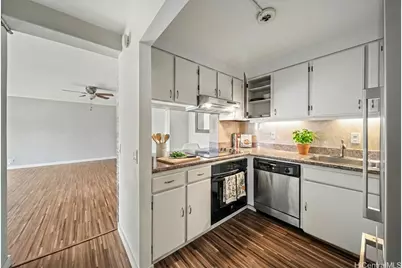 430 Keoniana Street #204, Honolulu, HI 96815 - Photo 9