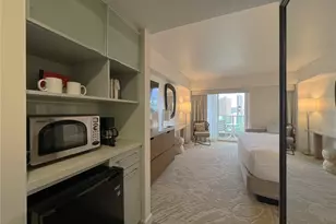 410 Atkinson Dr, Honolulu, HI 96814 - Photo 5