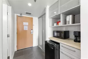 410 Atkinson Dr, Honolulu, HI 96814 - Photo 9