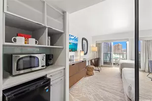 410 Atkinson Dr, Honolulu, HI 96814 - Photo 9