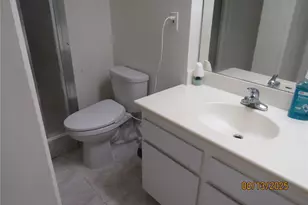 2724 Kahoaloha Ln, Honolulu, HI 96826 - Photo 11