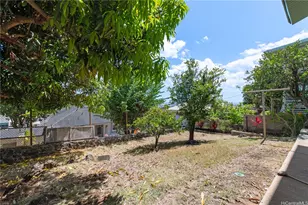 2285 Makanani Dr, Honolulu, HI 96817 - Photo 21