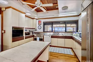 4305 Kaikoo Pl, Honolulu, HI 96816 - Photo 13