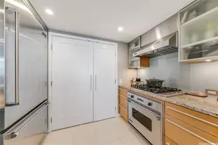 1177 Queen St, Honolulu, HI 96814 - Photo 7