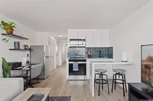 2211 Ala Wai Blvd, Honolulu, HI 96815 - Photo 3