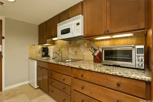 2045 Kalakaua Ave, Honolulu, HI 96815 - Photo 5