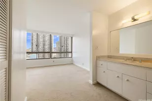 1910 Ala Moana Blvd, Honolulu, HI 96815 - Photo 15