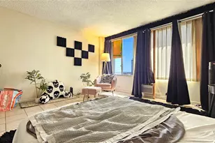 747 Amana St, Honolulu, HI 96814 - Photo 17