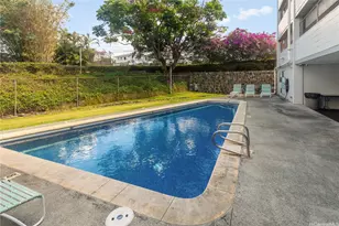 647 Kunawai Ln, Honolulu, HI 96817 - Photo 21