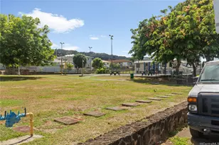 647 Kunawai Ln, Honolulu, HI 96817 - Photo 23