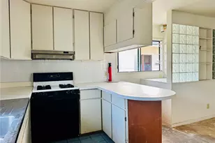27 Kauila St, Honolulu, HI 96813 - Photo 9