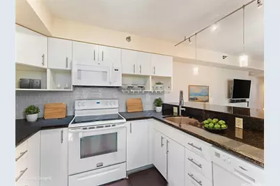 930 Kaheka Street #2105, Honolulu, HI 96814 - Photo 3