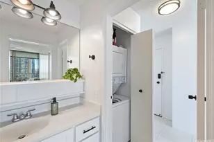 2444 Hihiwai St, Honolulu, HI 96826 - Photo 13