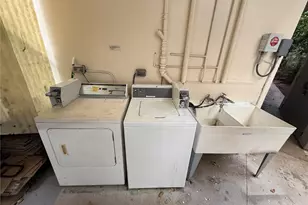 2406 Kuhio Ave, Honolulu, HI 96815 - Photo 25