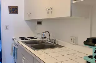 1720 Ala Moana Blvd, Honolulu, HI 96815 - Photo 11