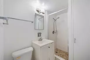 2421 Ala Wai Blvd, Honolulu, HI 96815 - Photo 19