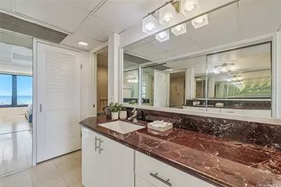 1650 Ala Moana Boulevard #1201, Honolulu, HI 96815 - Photo 15