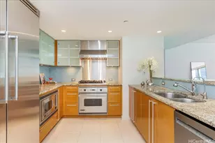 1177 Queen St, Honolulu, HI 96814 - Photo 9