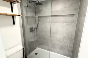 2444 Hihiwai St, Honolulu, HI 96826 - Photo 11