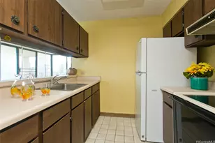 2444 Hihiwai St, Honolulu, HI 96826 - Photo 7