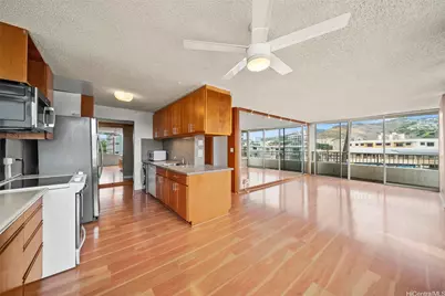 2825 South King Street #403, Honolulu, HI 96826 - Photo 1