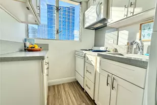 747 Amana St, Honolulu, HI 96814 - Photo 7