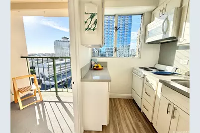 747 Amana Street #1418, Honolulu, HI 96814 - Photo 5