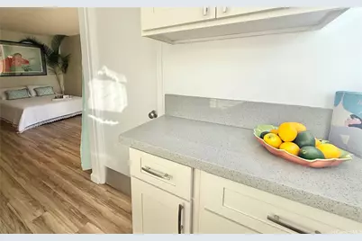 747 Amana Street #1418, Honolulu, HI 96814 - Photo 9