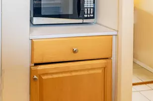 134 Kapahulu Ave, Honolulu, HI 96815 - Photo 9