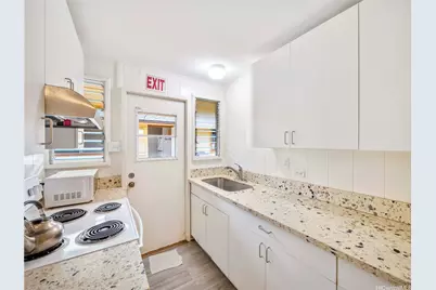 726 Menehune Lane, Honolulu, HI 96826 - Photo 17