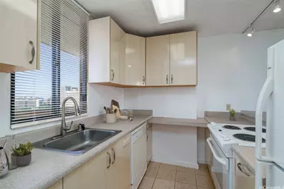 2121 Ala Wai Boulevard #2205, Honolulu, HI 96815 - Photo 5