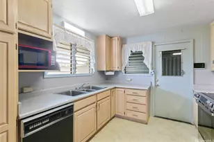 94-341 Kahuanani St, Waipahu, HI 96797 - Photo 7