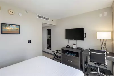 1850 Ala Moana Boulevard #906, Honolulu, HI 96815 - Photo 5