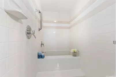 2440 Kuhio Avenue #1101, Honolulu, HI 96815 - Photo 7