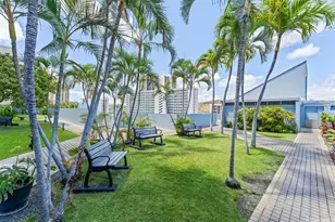 3045 Ala Napuaa Pl, Honolulu, HI 96818 - Photo 13