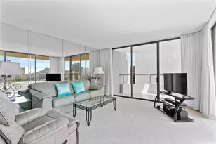 1910 Ala Moana Blvd, Honolulu, HI 96815 - Photo 3