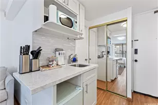 445 Seaside Ave, Honolulu, HI 96815 - Photo 9