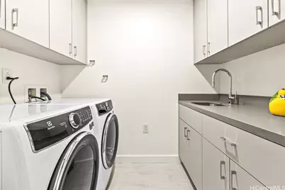 1100 Ala Moana Boulevard #2200, Honolulu, HI 96814 - Photo 3