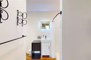 4566 Sierra Dr, Honolulu, HI 96816 - Photo 9