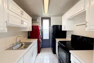 1134 Kinau St, Honolulu, HI 96814 - Photo 3