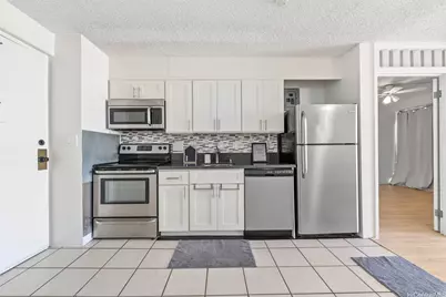 1655 Makaloa Street #703, Honolulu, HI 96814 - Photo 3