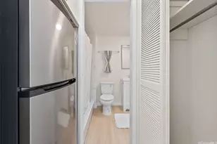 1560 Kanunu St, Honolulu, HI 96814 - Photo 9