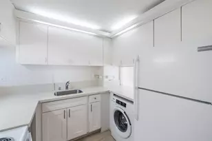 2421 Ala Wai Blvd, Honolulu, HI 96815 - Photo 3