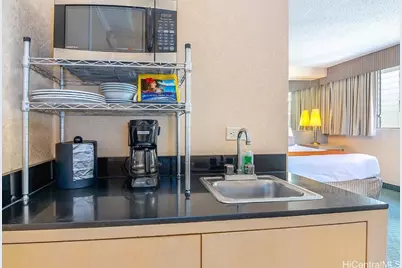444 Kanekapolei Street #1407, Honolulu, HI 96815 - Photo 1