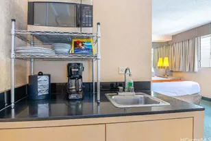 444 Kanekapolei St, Honolulu, HI 96815 - Photo 1