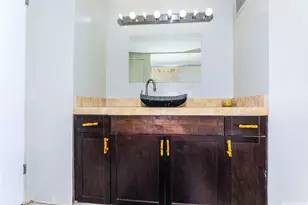 222 Liliuokalani Ave, Honolulu, HI 96815 - Photo 15