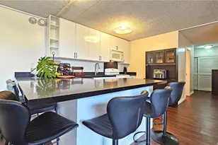 2215 Aloha Dr, Honolulu, HI 96815 - Photo 3