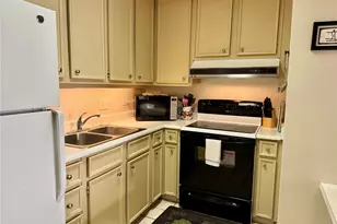 2440 Kuhio Ave, Honolulu, HI 96815 - Photo 7