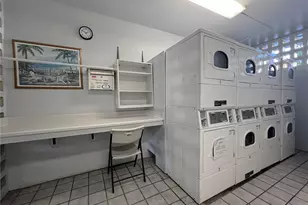 1650 Kanunu St, Honolulu, HI 96814 - Photo 15